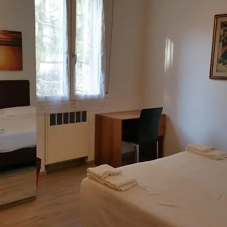 Appartement In Fiera 8 Superior Front Fair