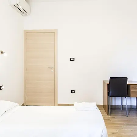 In Fiera 8 Superior Front Fair *