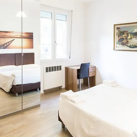 Appartement In Fiera 8 Superior Front Fair