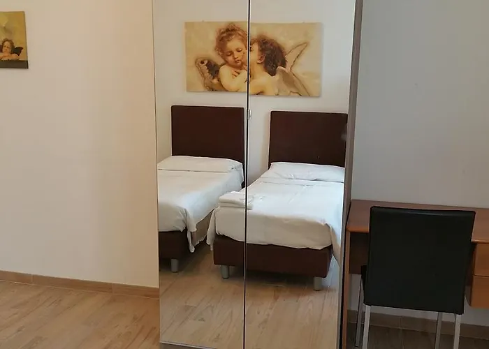 In Fiera 8 Superior Front Fair بولونيا