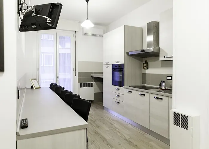 In Fiera 8 Superior Front Fair Apartment