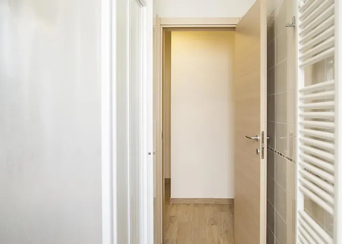 In Fiera 8 Superior Front Fair Apartment