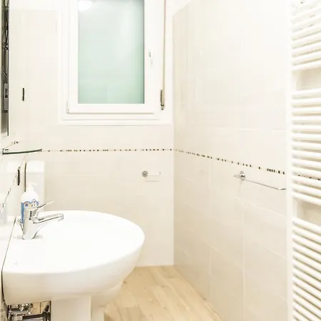 In Fiera 8 Superior Front Fair *